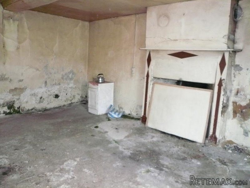 Large House to Renovate - 2