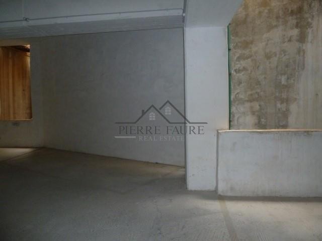 Garage - Sliema