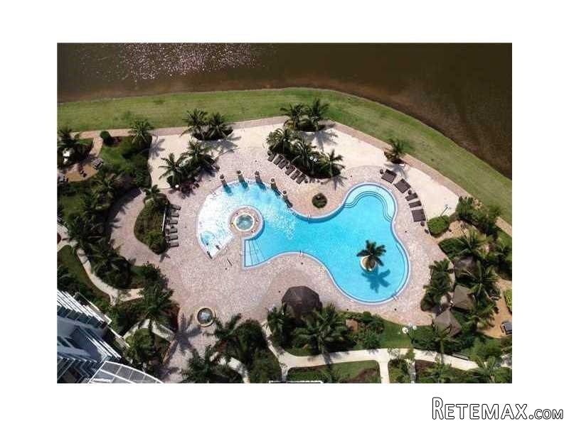 1 bedroom Flat For Sale: 2641 N.. - 2