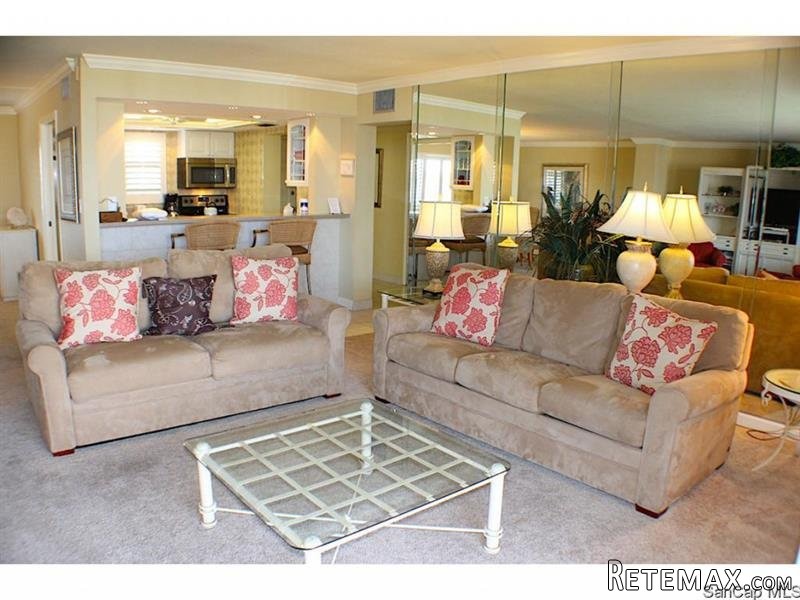 2 bedroom Condominium For Sale:..