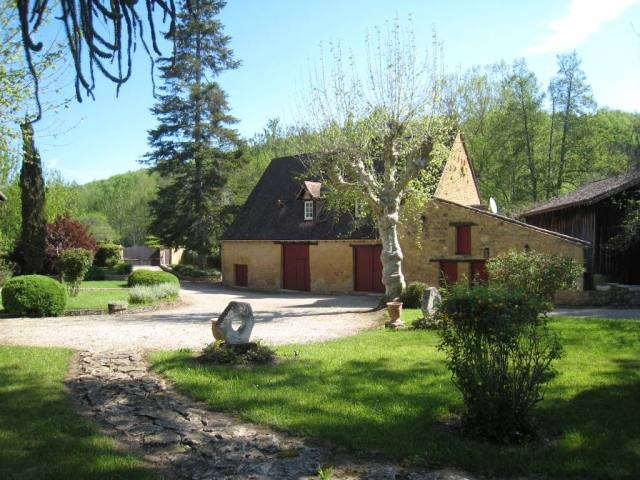 Beautiful Old Mill With 2 Further.. - 2