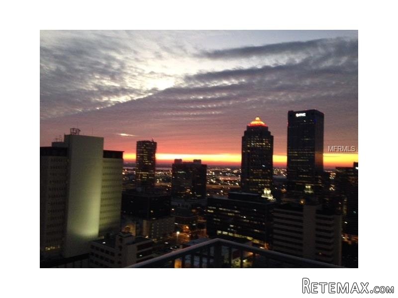 1 bedroom Property For Sale: 777 NORTH.. - 2