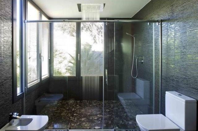 5 bedroom Detached House For Sale:.. - 2