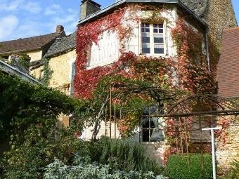 Old Stone Property In The Heart Of A..