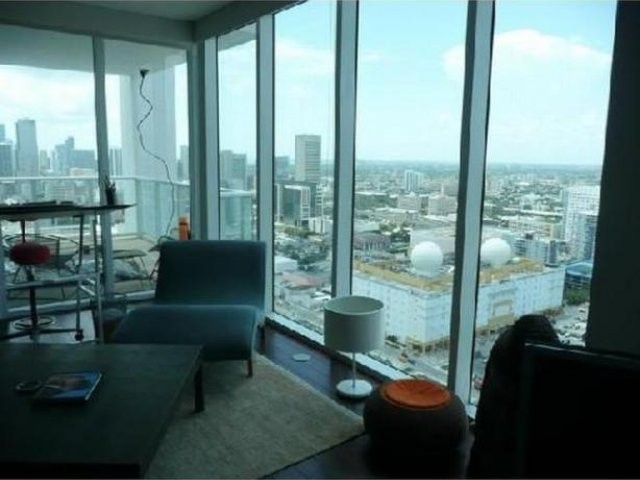 2 bedroom Flat For Sale: Miami 33132 - 2