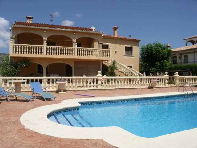 8 Bedroom Villa in Javea