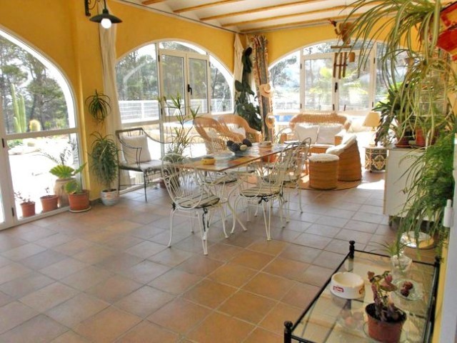 4 Bed Villa with Pool in Ontinyent - 2