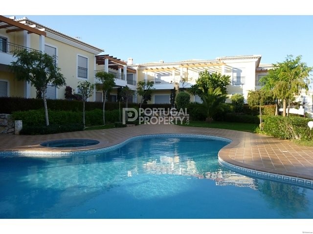 Fabulous Apartment Walking Distance to..