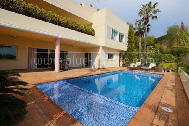 Stunning modern villa with exceptional..