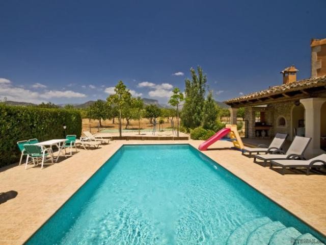 Spacious country house with large plot.. - 2