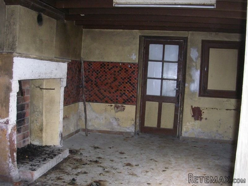 Group of houses to renovate and.. - 2