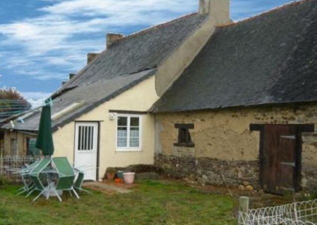Well Preserved Little Hamlet Property