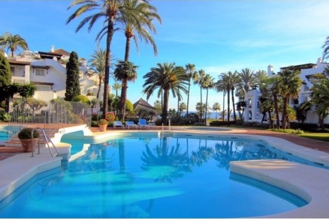 Beach Side Duplex Penthouse With Sea..