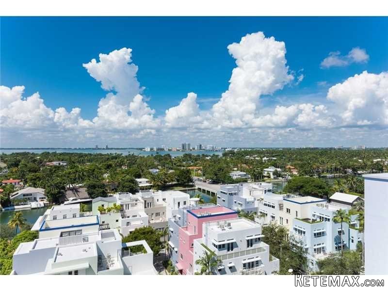 3 bedroom Flat For Sale: 6103 Aqua Ave.. - 2