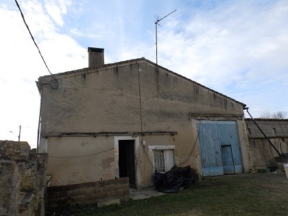 Village property to renovate with barn - 2