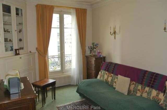2 bedroom Flat For Sale: 75015 PARIS - 2