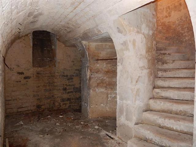 10 bedroom Town House For Sale: 79000.. - 2