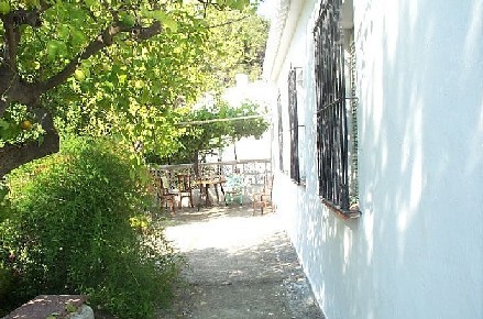 Villa - This detached traditional.. - 2
