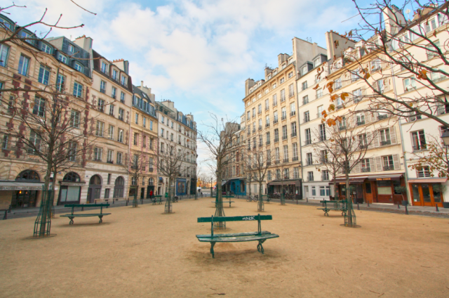 Delightful 2 bed duplex apartment with..