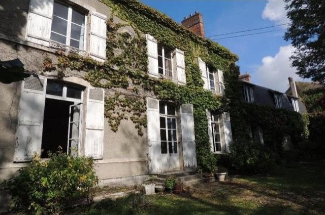 8 bedroom House For Sale: 02220 BRAINE
