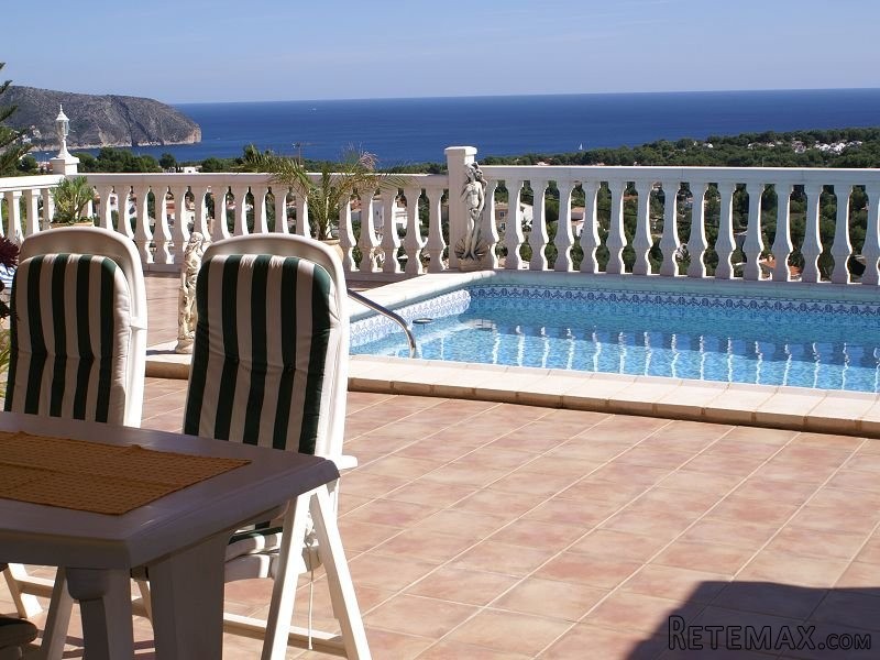 5 Bedrooms - Villa - Alicante - For Sale