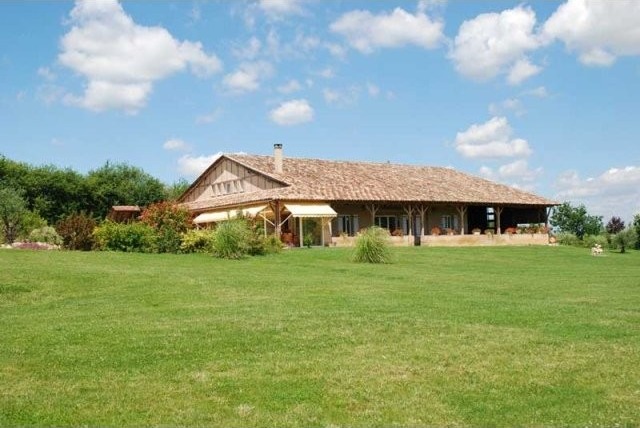 Golf, Golf, Golf ! Super Home On Edge..
