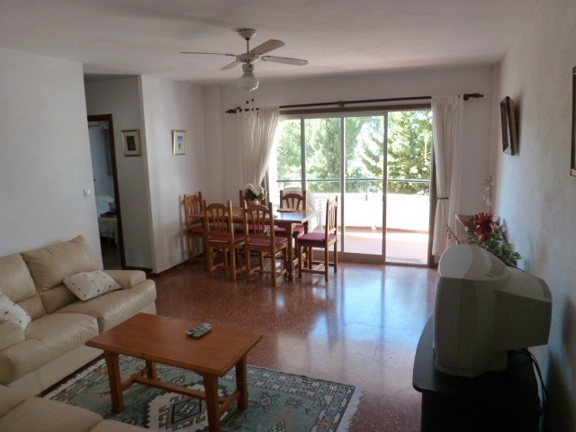 Apartment - Walking distance to beach..