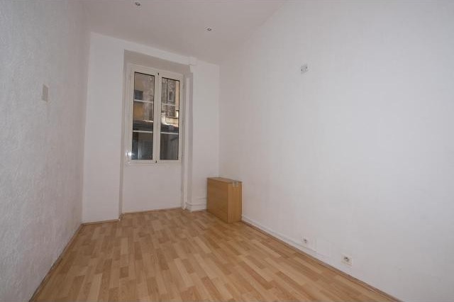 Charming two bed in Centre ville - 2