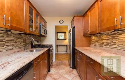 2 bedroom Apartment For Sale: 5550.. - 2