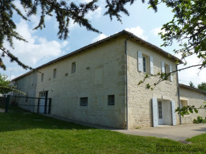 Well Renovated 3 Bedroom Stone House..