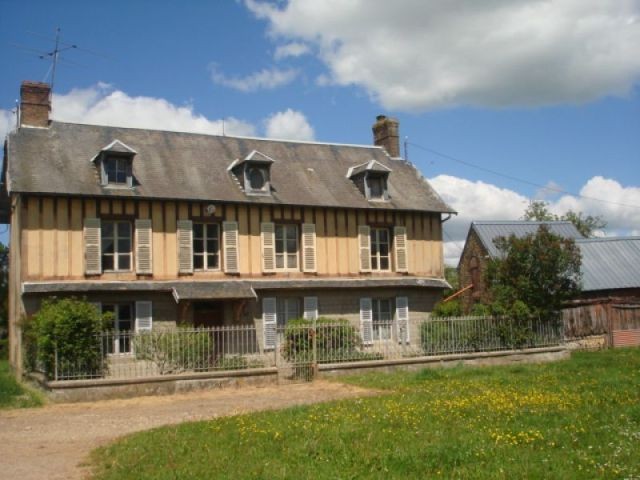 Renovated Farmhouse with Many..