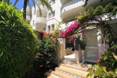 2 bedroom Apartment For Sale: Marbella - 2