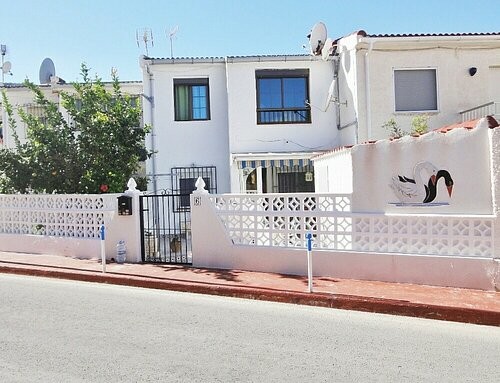 GROUND FLOOR BEACH APARTMENT