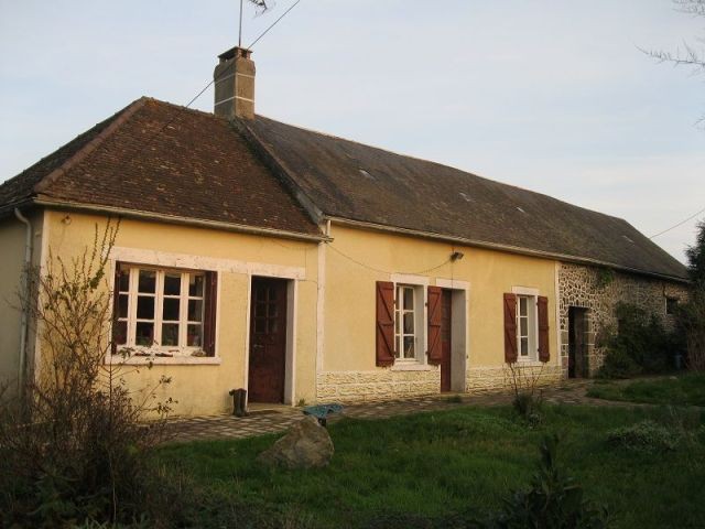 House For Sale in Rural Setting