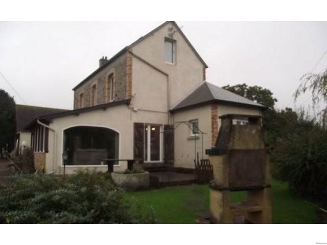 Pretty House In The Countryside - 2