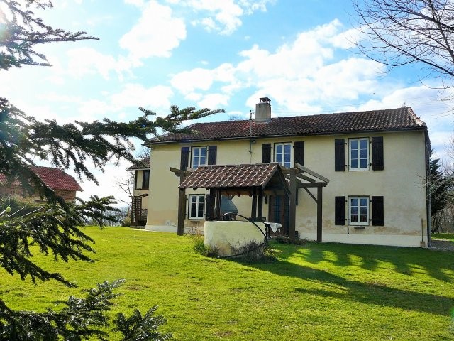 House In 6.5 Hectares Plus Outbuilding