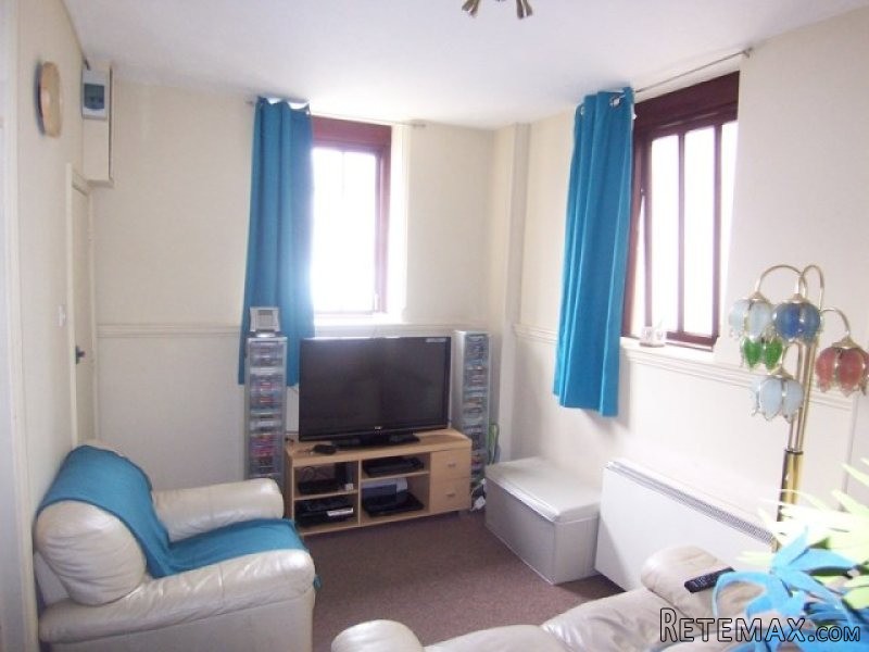 1 bedroom flat in QUEENBOROUGH - 2