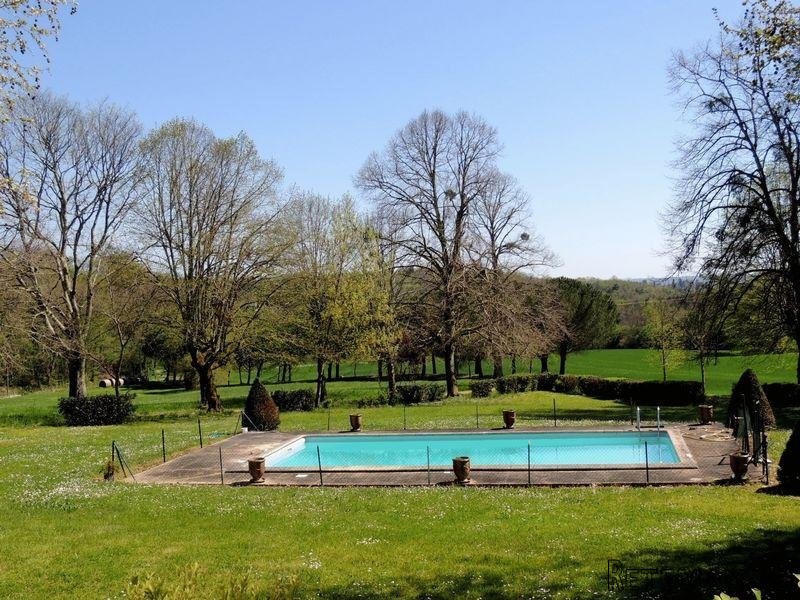 9 Bedroom Manor House For Sale - 2