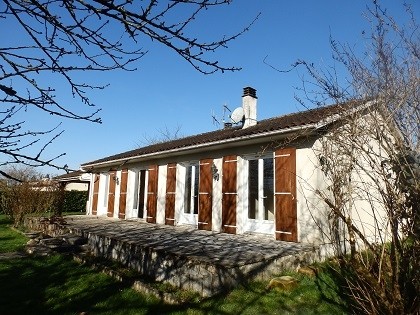 Spacious bungalow in Verteuil