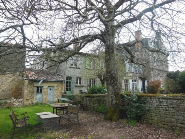 5 bedroom Character For Sale: 79160 A.. - 2