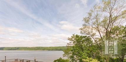 3 bedroom Apartment For Sale: 2521..