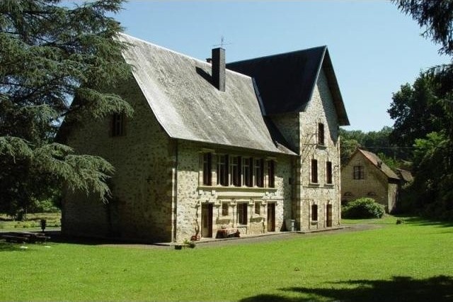 7 bedroom House For Sale: 19140 CORREZE