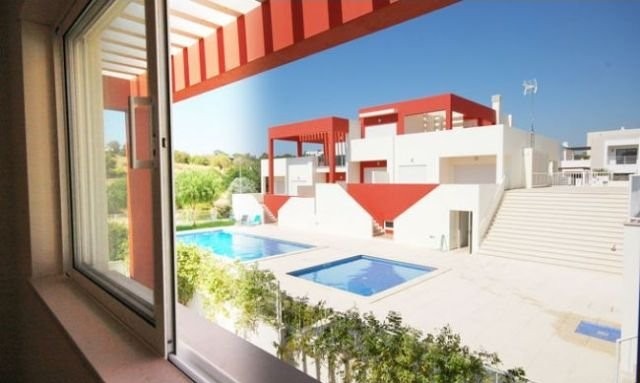 Fantastic 1 bedroom apartments located..