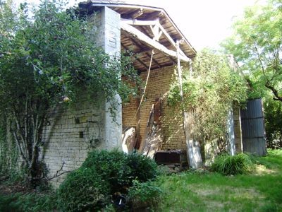 Detached Stone Barn And Hangar With.. - 2