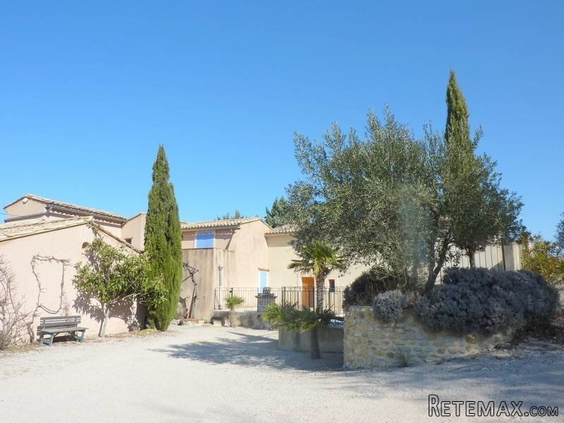 Fully Restored Farmhouse In Beautiful..