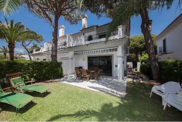 5 bedroom town house for sale