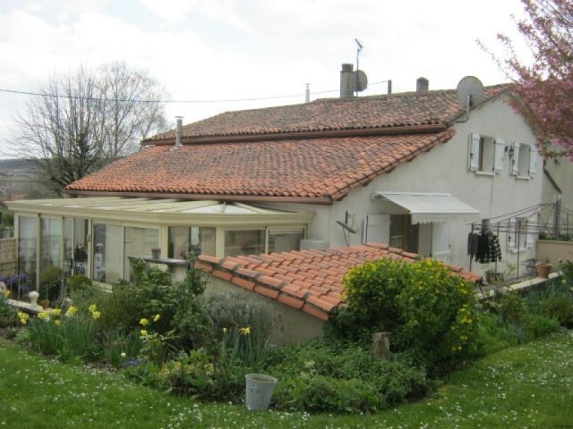 Modern 3 bedroom house in pretty hamlet..
