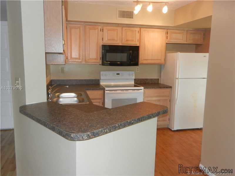 2 bedroom Flat For Sale: 1280 S.. - 2