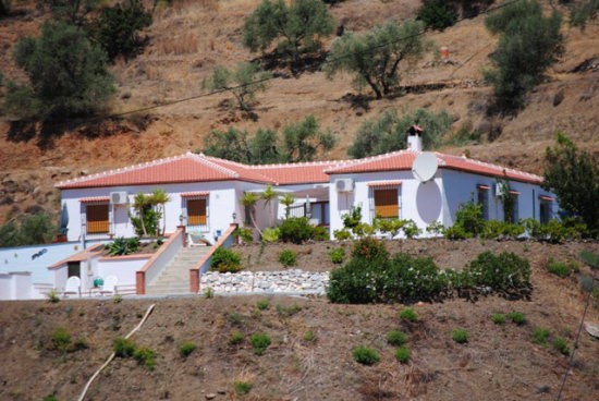 Villa for Sale in Sedella 275.000..