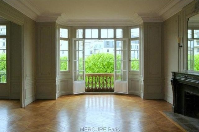 4 bedroom Flat For Sale: 75015 PARIS